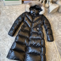 Moncler Down Feather Coat Long Sleeved For Women #1177986