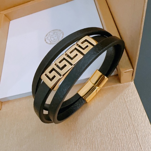 Cheap Versace Bracelets #1183946 Replica Wholesale [$45.00 USD] [ITEM#1183946] on Replica Versace Bracelets