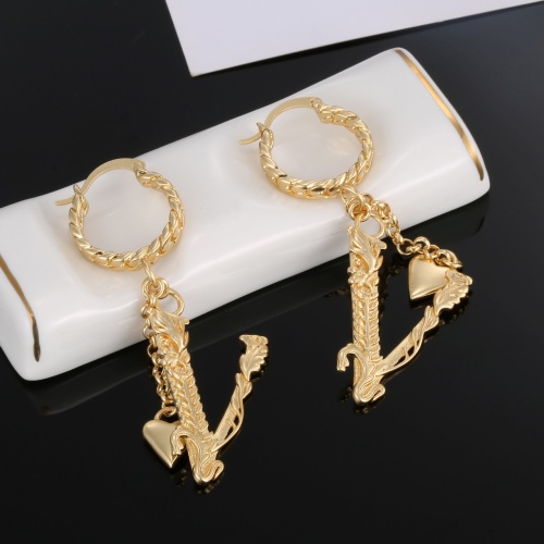 Cheap Versace Earrings For Women #1184200 Replica Wholesale [$27.00 USD] [ITEM#1184200] on Replica Versace Earrings