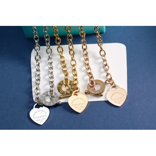 Cheap Versace Necklaces #1184369 Replica Wholesale [$36.00 USD] [ITEM#1184369] on Replica Versace Necklaces