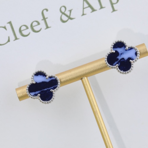 Cheap Van Cleef &amp; Arpels Earrings For Women #1184898 Replica Wholesale [$27.00 USD] [ITEM#1184898] on Replica Van Cleef &amp; Arpels Earrings