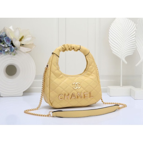 Chanel Messenger Bags For Women #1185280