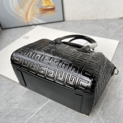 Cheap Givenchy AAA Quality Handbags For Women #1185536 Replica Wholesale [$205.00 USD] [ITEM#1185536] on Replica Givenchy AAA Quality Handbags