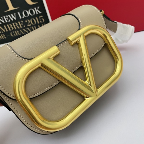 Cheap Valentino AAA Quality Messenger Bags For Women #1185582 Replica Wholesale [$100.00 USD] [ITEM#1185582] on Replica Valentino AAA Quality Messenger Bags