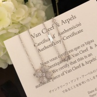 Cheap Van Cleef &amp; Arpels Necklaces For Women #1184733 Replica Wholesale [$29.00 USD] [ITEM#1184733] on Replica Van Cleef &amp; Arpels Necklaces