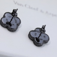 Cheap Van Cleef &amp; Arpels Earrings For Women #1184899 Replica Wholesale [$32.00 USD] [ITEM#1184899] on Replica Van Cleef &amp; Arpels Earrings