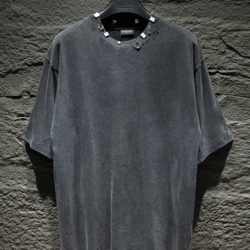 Cheap Balenciaga T-Shirts Short Sleeved For Unisex #1185849 Replica Wholesale [$42.00 USD] [ITEM#1185849] on Replica Balenciaga T-Shirts