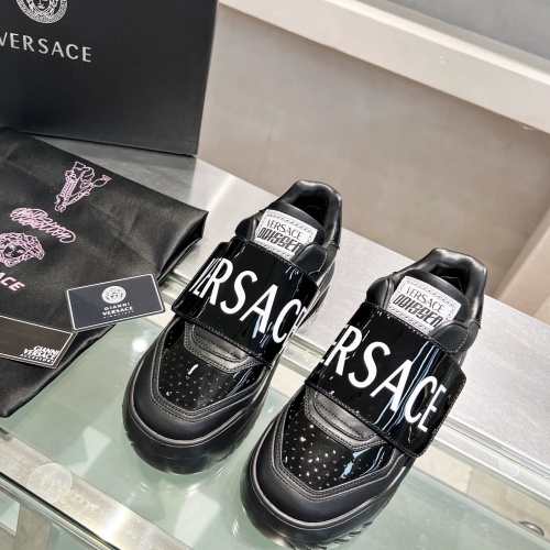 Cheap Versace Casual Shoes For Men #1187258 Replica Wholesale [$102.00 USD] [ITEM#1187258] on Replica Versace Casual Shoes