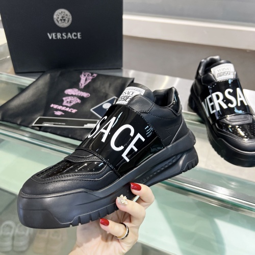 Cheap Versace Casual Shoes For Men #1187258 Replica Wholesale [$102.00 USD] [ITEM#1187258] on Replica Versace Casual Shoes
