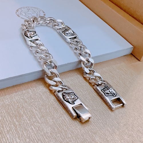 Cheap Versace Bracelets #1188350 Replica Wholesale [$64.00 USD] [ITEM#1188350] on Replica Versace Bracelets