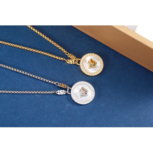 Cheap Versace Necklaces #1189827 Replica Wholesale [$36.00 USD] [ITEM#1189827] on Replica Versace Necklaces