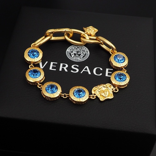 Cheap Versace Bracelets #1189857 Replica Wholesale [$32.00 USD] [ITEM#1189857] on Replica Versace Bracelets
