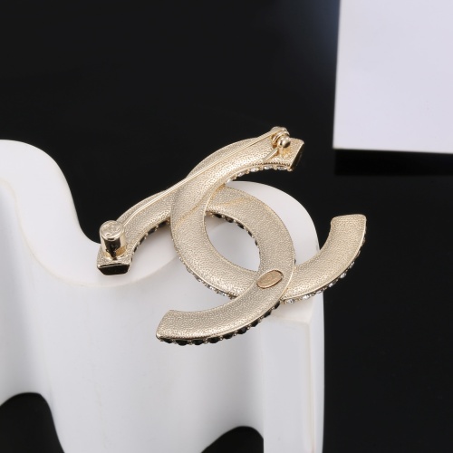 Cheap Chanel Brooches For Women #1189873 Replica Wholesale [$29.00 USD] [ITEM#1189873] on Replica Chanel Brooches