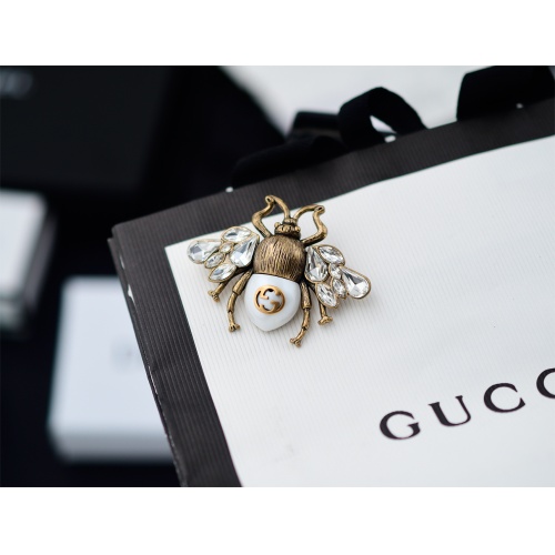 Cheap Gucci Brooches For Women #1190951 Replica Wholesale [$36.00 USD] [ITEM#1190951] on Replica Gucci Brooches