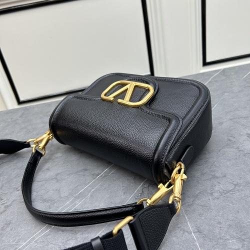 Cheap Valentino AAA Quality Messenger Bags For Women #1192179 Replica Wholesale [$100.00 USD] [ITEM#1192179] on Replica Valentino AAA Quality Messenger Bags