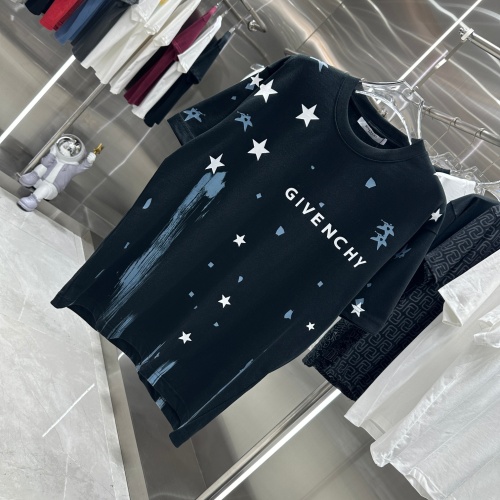 Cheap Givenchy T-Shirts Short Sleeved For Unisex #1195627 Replica Wholesale [$41.00 USD] [ITEM#1195627] on Replica Givenchy T-Shirts