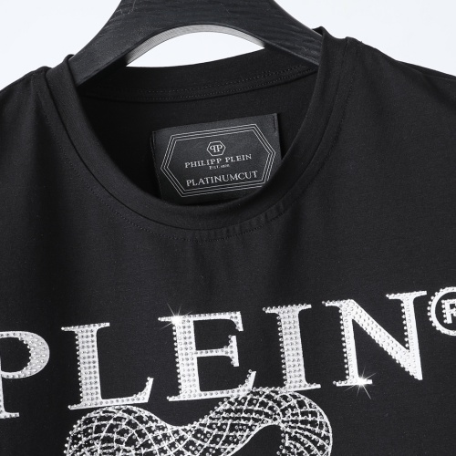Cheap Philipp Plein PP T-Shirts Short Sleeved For Men #1195929 Replica Wholesale [$27.00 USD] [ITEM#1195929] on Replica Philipp Plein PP T-Shirts