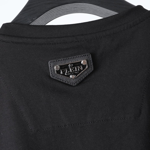 Cheap Philipp Plein PP T-Shirts Short Sleeved For Men #1195929 Replica Wholesale [$27.00 USD] [ITEM#1195929] on Replica Philipp Plein PP T-Shirts