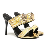 Versace Sandal For Women #1187387