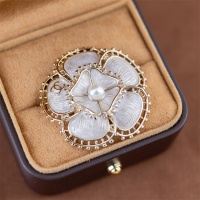 Chanel Brooches For Women #1191663