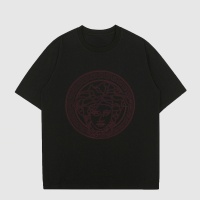 Cheap Versace T-Shirts Short Sleeved For Unisex #1195221 Replica Wholesale [$27.00 USD] [ITEM#1195221] on Replica Versace T-Shirts