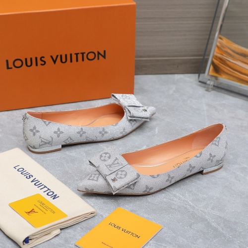 Cheap Louis Vuitton Flat Shoes For Women #1197905 Replica Wholesale [$112.00 USD] [ITEM#1197905] on Replica Louis Vuitton Flat Shoes