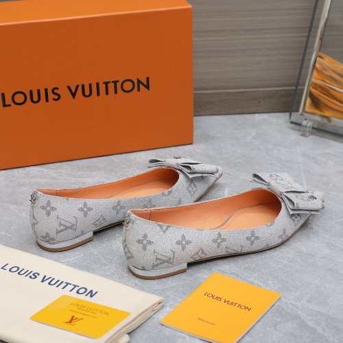 Cheap Louis Vuitton Flat Shoes For Women #1197905 Replica Wholesale [$112.00 USD] [ITEM#1197905] on Replica Louis Vuitton Flat Shoes