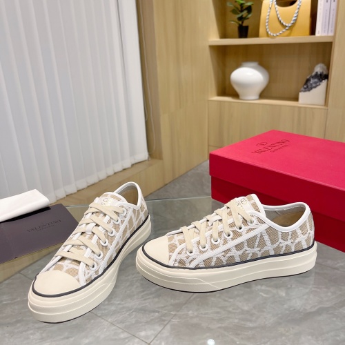 Cheap Valentino Casual Shoes For Women #1198217 Replica Wholesale [$88.00 USD] [ITEM#1198217] on Replica Valentino Casual Shoes