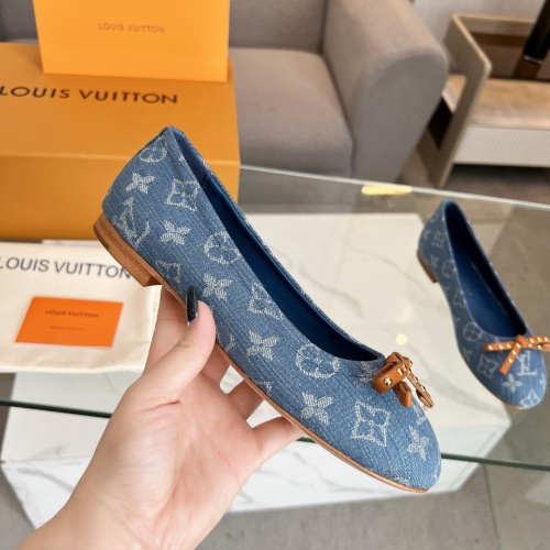 Cheap Louis Vuitton Flat Shoes For Women #1198640 Replica Wholesale [$102.00 USD] [ITEM#1198640] on Replica Louis Vuitton Flat Shoes