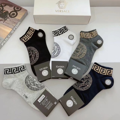 Cheap Versace Socks For Men #1201989 Replica Wholesale [$27.00 USD] [ITEM#1201989] on Replica Versace Socks