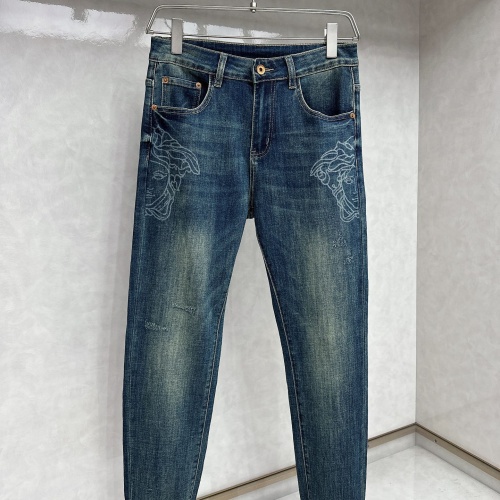 Cheap Versace Jeans For Men #1203236 Replica Wholesale [$85.00 USD] [ITEM#1203236] on Replica Versace Jeans