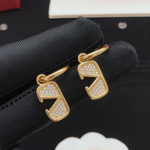 Cheap Valentino Earrings For Women #1203889 Replica Wholesale [$29.00 USD] [ITEM#1203889] on Replica Valentino Earrings