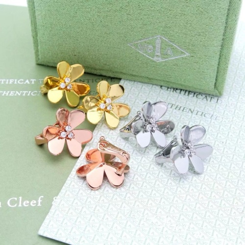 Cheap Van Cleef &amp; Arpels Earrings For Women #1204185 Replica Wholesale [$27.00 USD] [ITEM#1204185] on Replica Van Cleef &amp; Arpels Earrings