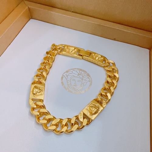 Cheap Versace Bracelets #1204496 Replica Wholesale [$64.00 USD] [ITEM#1204496] on Replica Versace Bracelets