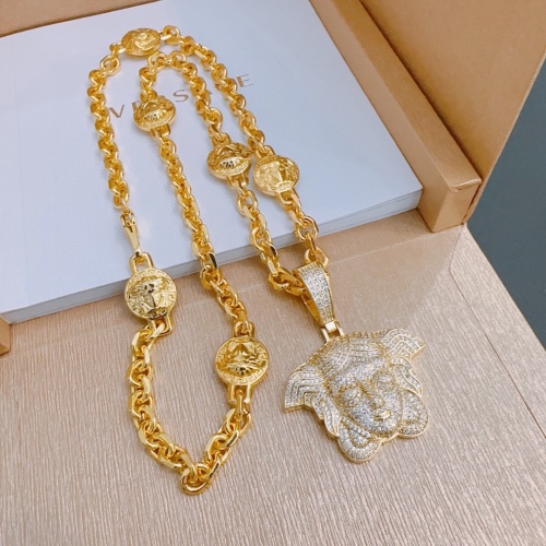 Cheap Versace Necklaces #1204503 Replica Wholesale [$72.00 USD] [ITEM#1204503] on Replica Versace Necklaces