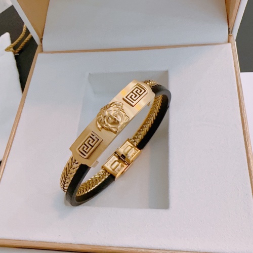 Cheap Versace Bracelets #1204683 Replica Wholesale [$45.00 USD] [ITEM#1204683] on Replica Versace Bracelets