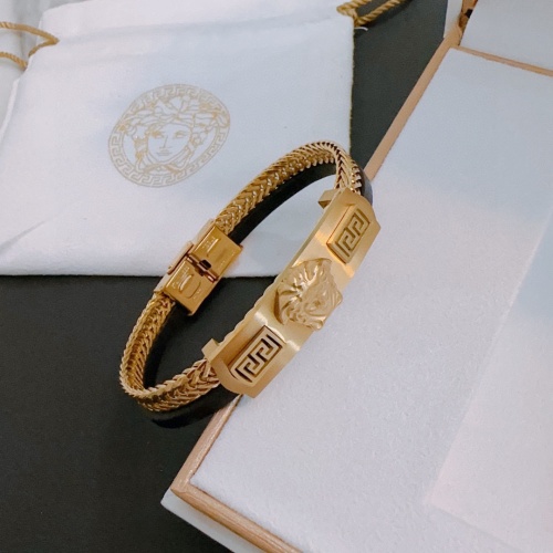 Cheap Versace Bracelets #1204683 Replica Wholesale [$45.00 USD] [ITEM#1204683] on Replica Versace Bracelets