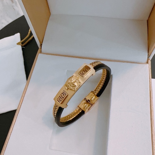 Cheap Versace Bracelets #1204683 Replica Wholesale [$45.00 USD] [ITEM#1204683] on Replica Versace Bracelets