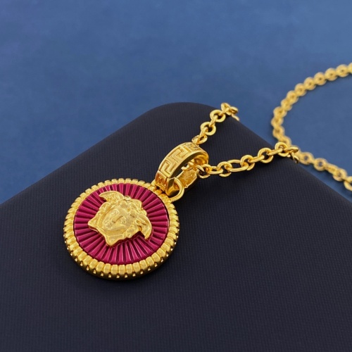 Cheap Versace Necklaces #1205001 Replica Wholesale [$32.00 USD] [ITEM#1205001] on Replica Versace Necklaces