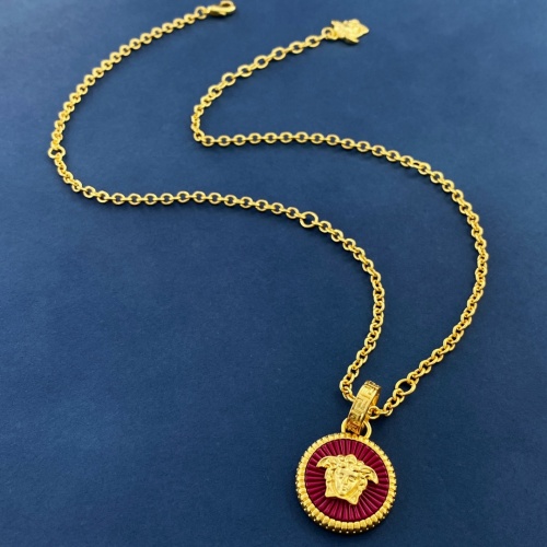 Cheap Versace Necklaces #1205001 Replica Wholesale [$32.00 USD] [ITEM#1205001] on Replica Versace Necklaces