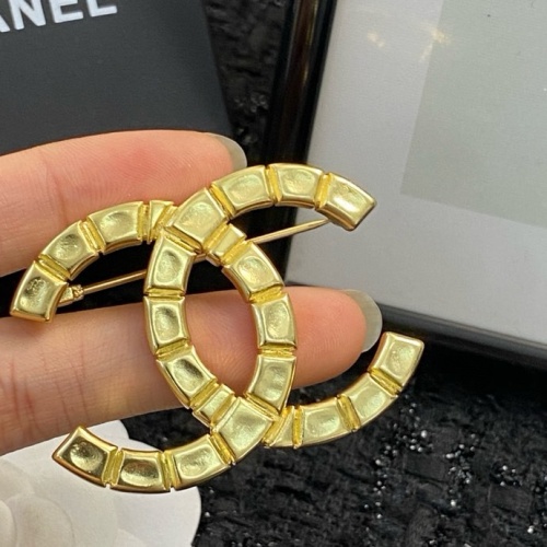 Cheap Chanel Brooches For Women #1205053 Replica Wholesale [$29.00 USD] [ITEM#1205053] on Replica Chanel Brooches