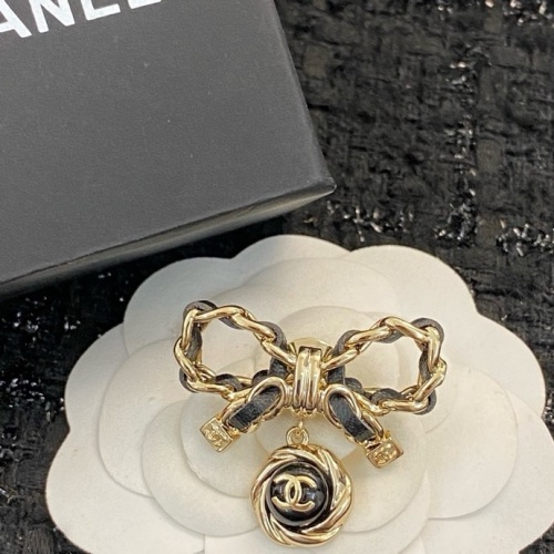 Cheap Chanel Brooches For Women #1205054 Replica Wholesale [$29.00 USD] [ITEM#1205054] on Replica Chanel Brooches