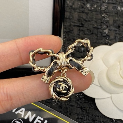 Cheap Chanel Brooches For Women #1205054 Replica Wholesale [$29.00 USD] [ITEM#1205054] on Replica Chanel Brooches