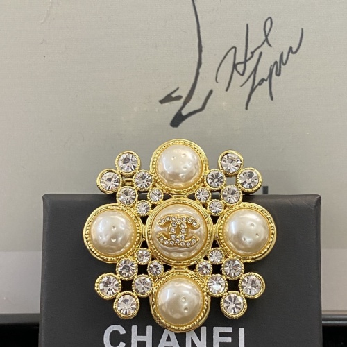 Cheap Chanel Brooches For Women #1205061 Replica Wholesale [$39.00 USD] [ITEM#1205061] on Replica Chanel Brooches