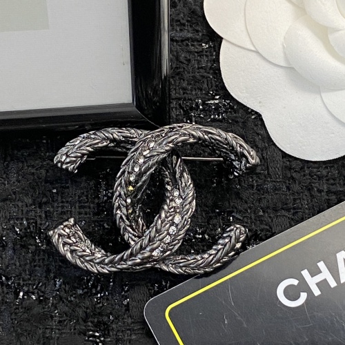 Cheap Chanel Brooches For Women #1205073 Replica Wholesale [$38.00 USD] [ITEM#1205073] on Replica Chanel Brooches