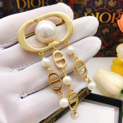 Cheap Christian Dior Brooches For Women #1205116 Replica Wholesale [$32.00 USD] [ITEM#1205116] on Replica Christian Dior Brooches