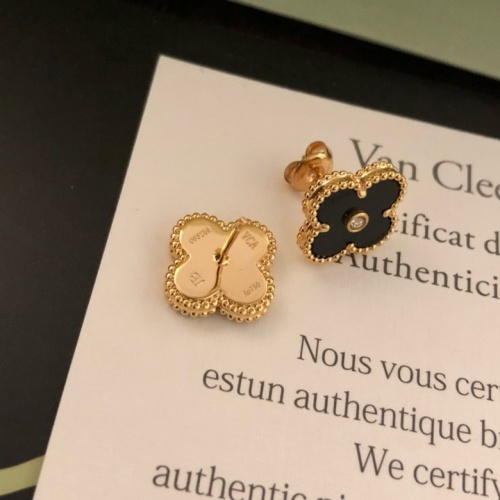 Cheap Van Cleef &amp; Arpels Earrings For Women #1205148 Replica Wholesale [$27.00 USD] [ITEM#1205148] on Replica Van Cleef &amp; Arpels Earrings