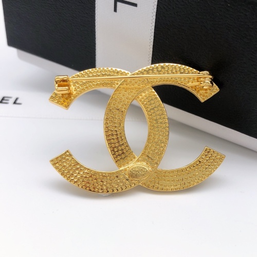 Cheap Chanel Brooches For Women #1205237 Replica Wholesale [$27.00 USD] [ITEM#1205237] on Replica Chanel Brooches