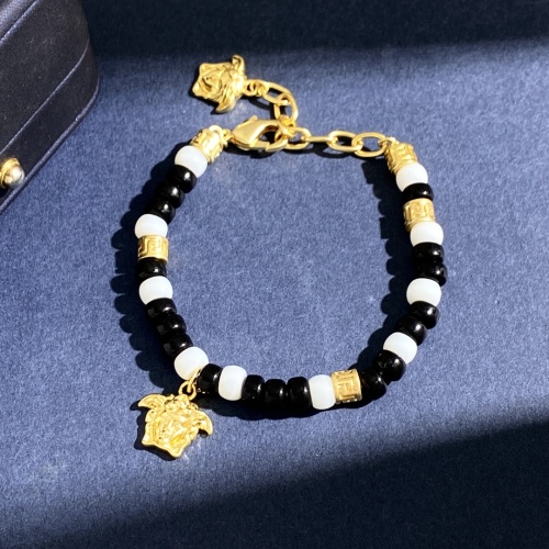 Cheap Versace Bracelets #1205251 Replica Wholesale [$32.00 USD] [ITEM#1205251] on Replica Versace Bracelets