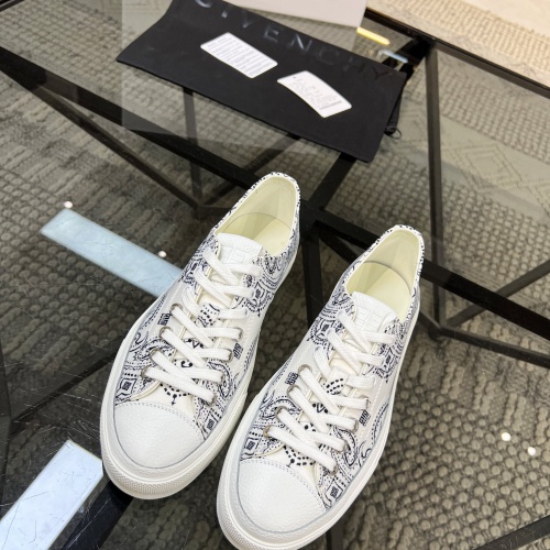 Cheap Givenchy Casual Shoes For Men #1205379 Replica Wholesale [$72.00 USD] [ITEM#1205379] on Replica Givenchy Casual Shoes